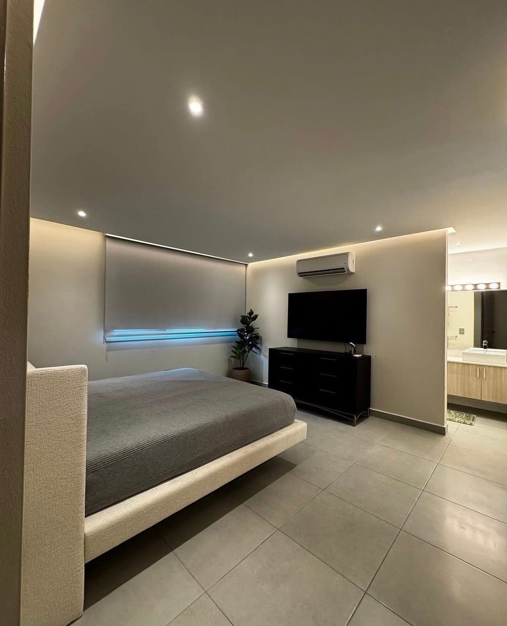 72, Urb. Riviera Court, Calle Ace Bayamon 00959 PR