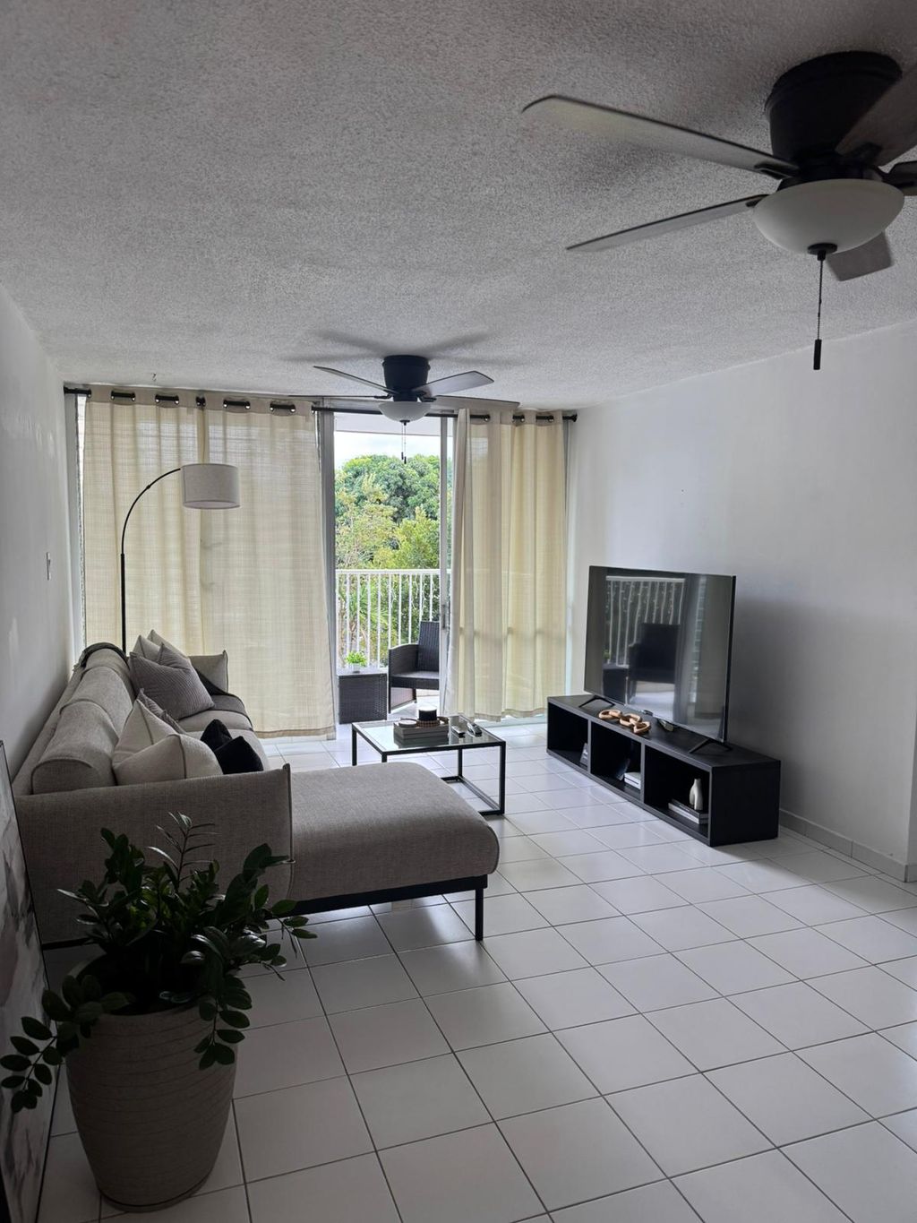 401, K4 Calle Jacinto Galib, Ave San Patricio Guaynabo 00968 PR