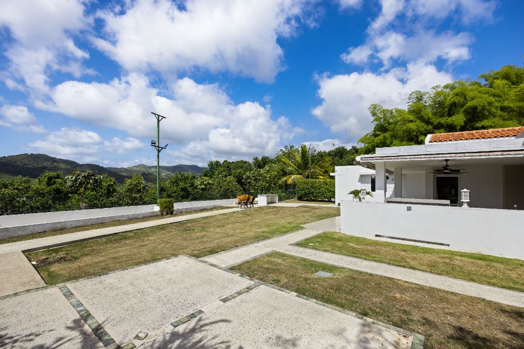 203 Los Altos , Ciudad Jardin, Gurabo - 37