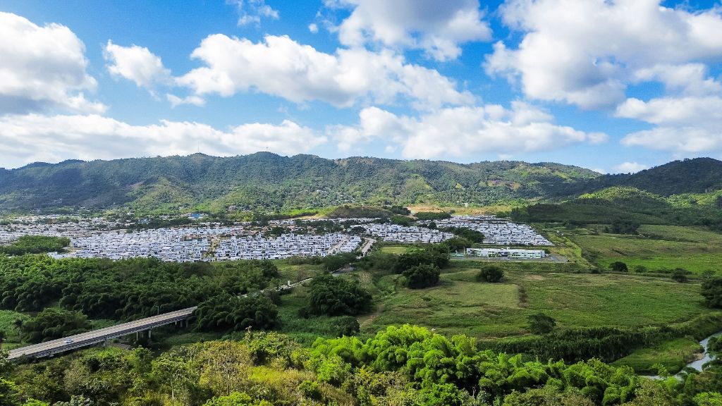 203 Los Altos , Ciudad Jardin, Gurabo - 47
