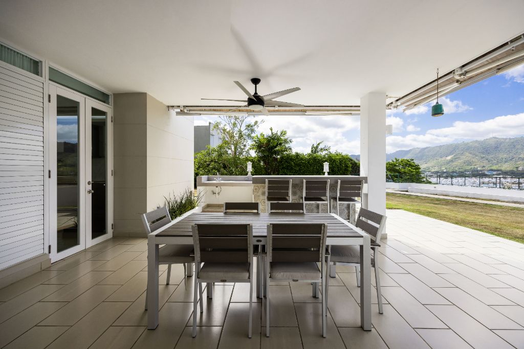 203 Los Altos , Ciudad Jardin, Gurabo - 38