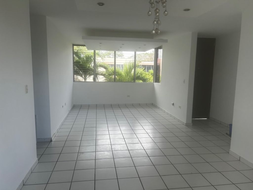 J-6, Paseo Rio Hondo I Toa Baja 00949 PR