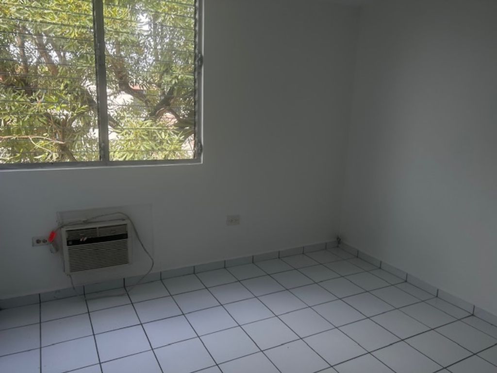 J-6, Paseo Rio Hondo I Toa Baja 00949 PR