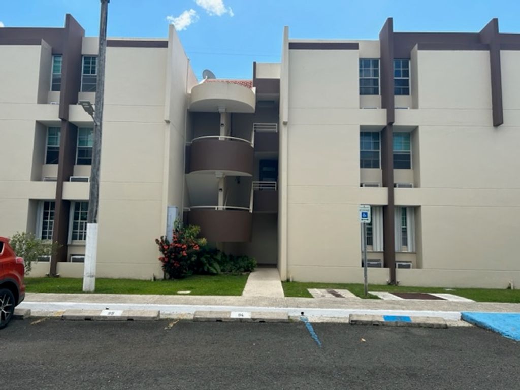 APT L-114, Boulevard Del Rio 2 Guaynabo 00969 PR