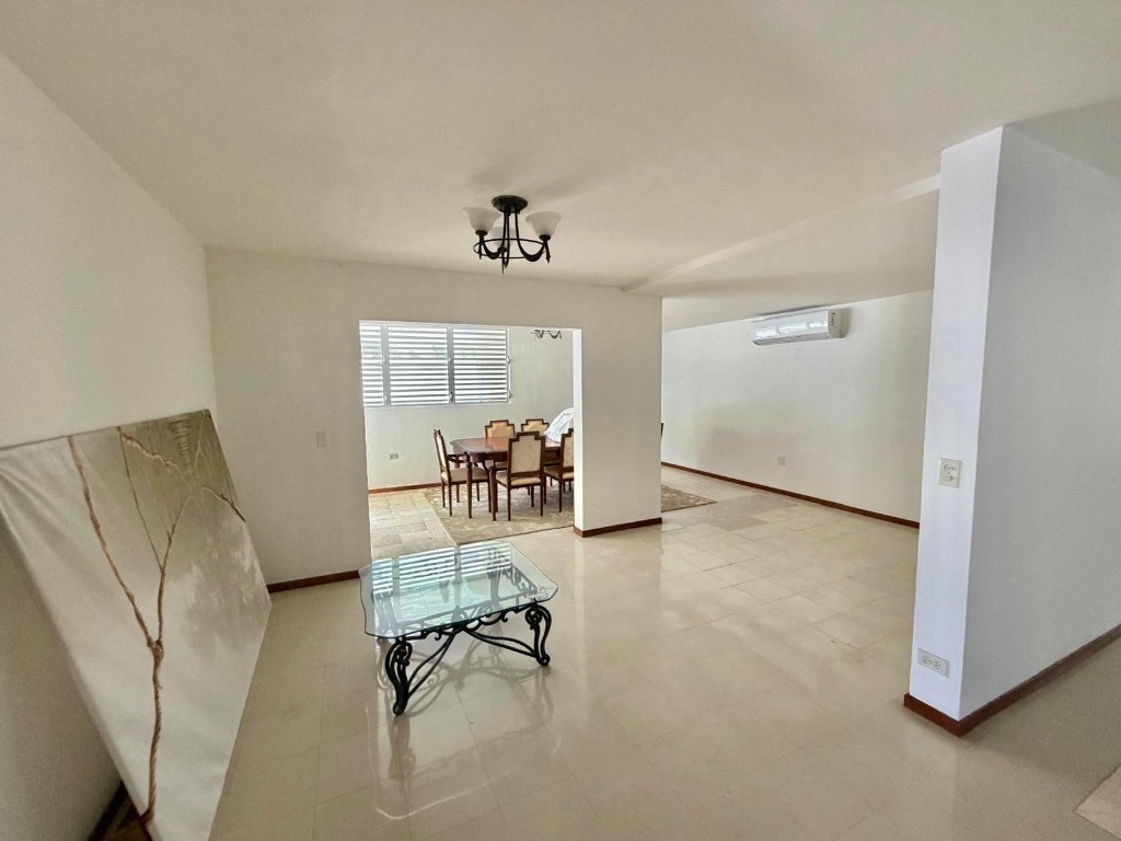 BLQ H E 183, Mar Coral, Urb. Villamar, Calle 5, Carolina - 11