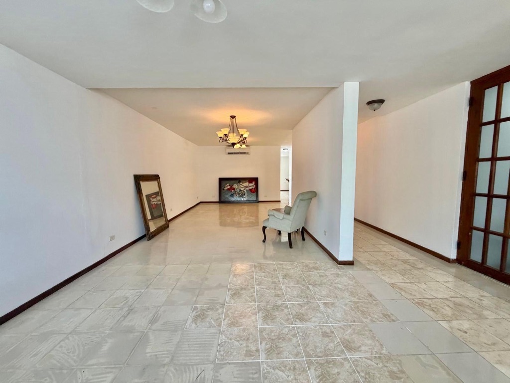 BLQ H E 183, Mar Coral, Urb. Villamar, Calle 5, Carolina - 8