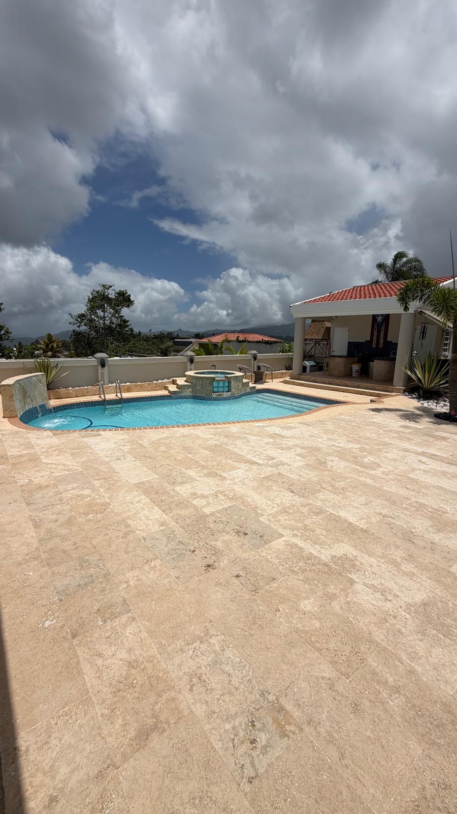 Sol #53, Calle 7, Urb. Camino Real, Caguas - 31