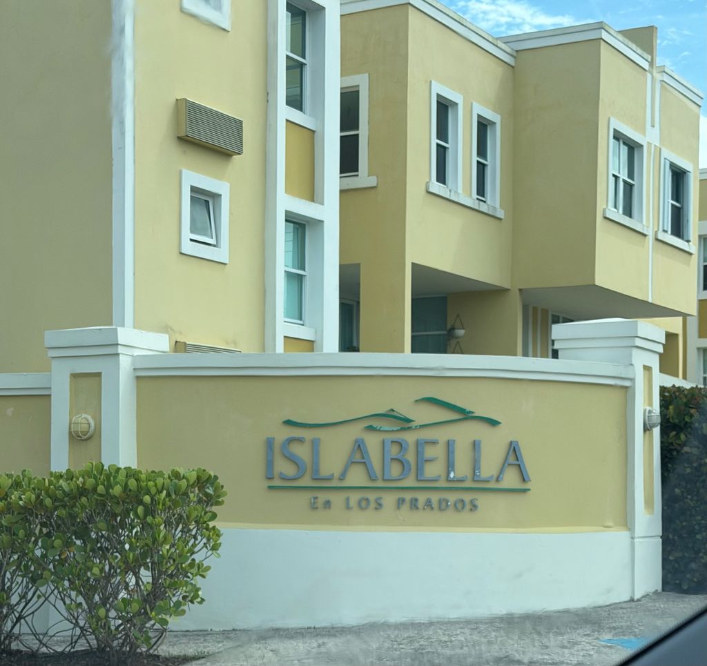 X-302, Gran Boulevard Los Prados, Islabella Los Prados Caguas 00727 PR