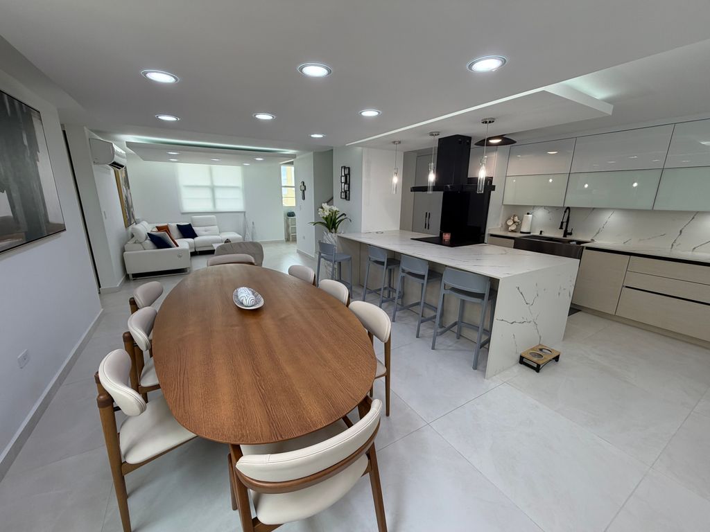 X-302, Gran Boulevard Los Prados, Islabella Los Prados Caguas 00727 PR