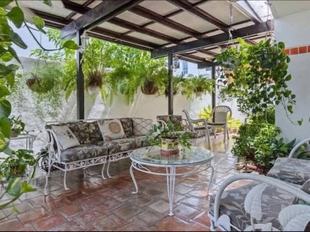 655, Calle Marti San Juan 00907 PR