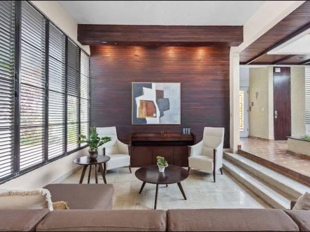 655, Calle Marti San Juan 00907 PR