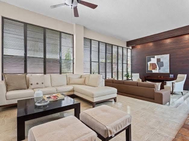 655, Calle José Martí, Urbanización Miramar, San Juan - 22