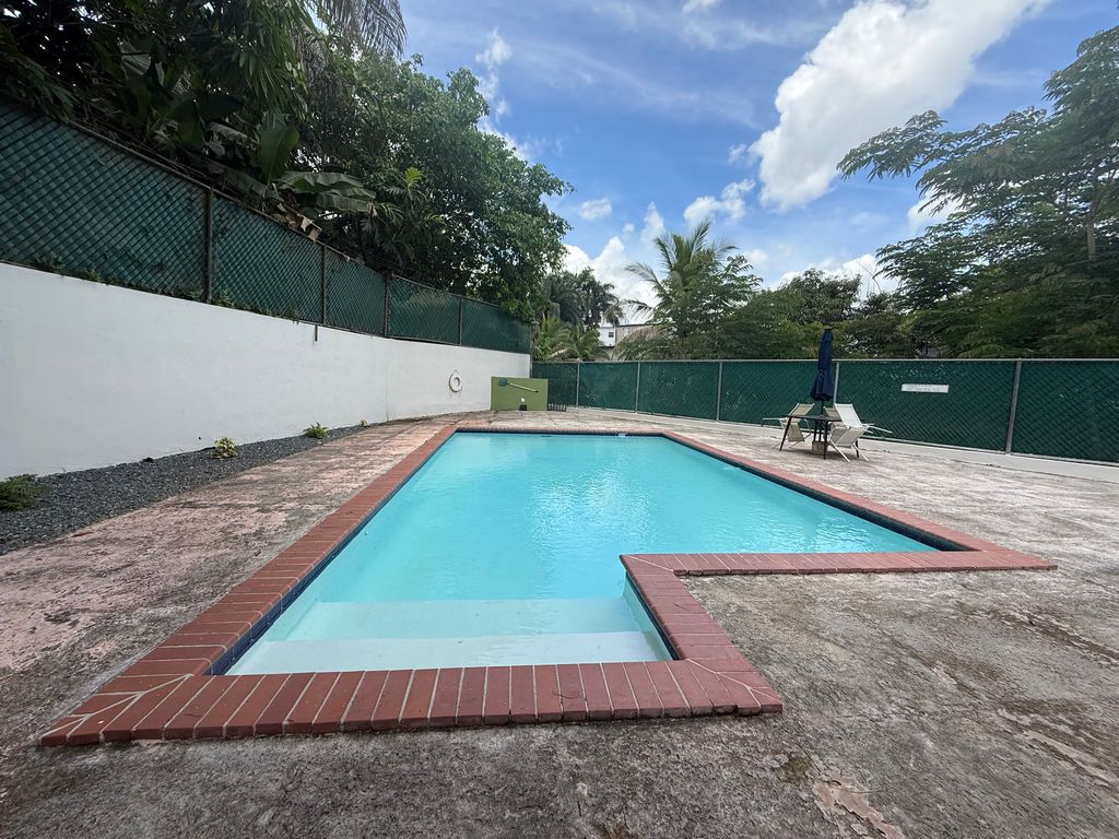 D-301, Alturas De Piedras Blancas Guaynabo 00969 PR