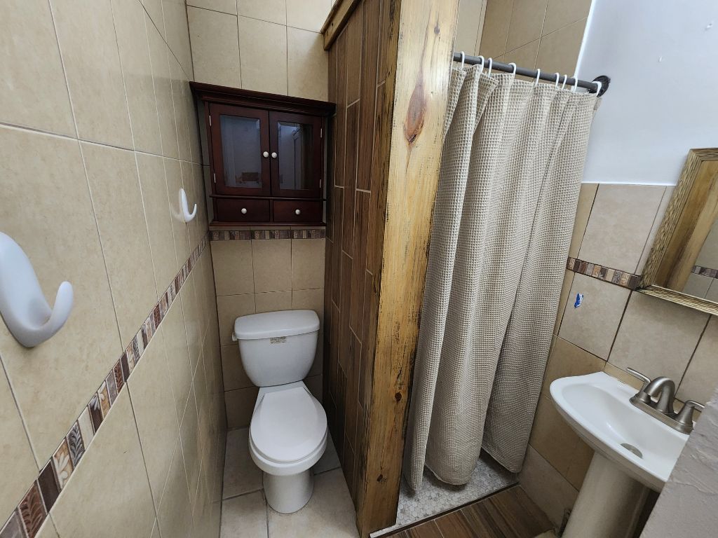 9, Calle Cascada, Muñoz Rivera, Guaynabo - 11
