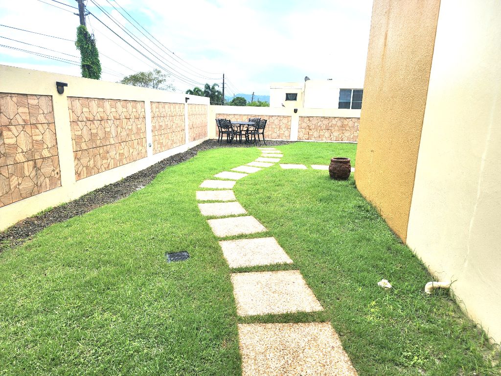 S 7, Calle Malaquita, Praderas De Navarro, Gurabo - 4