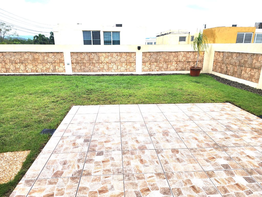 S 7, Calle Malaquita, Praderas De Navarro, Gurabo - 14