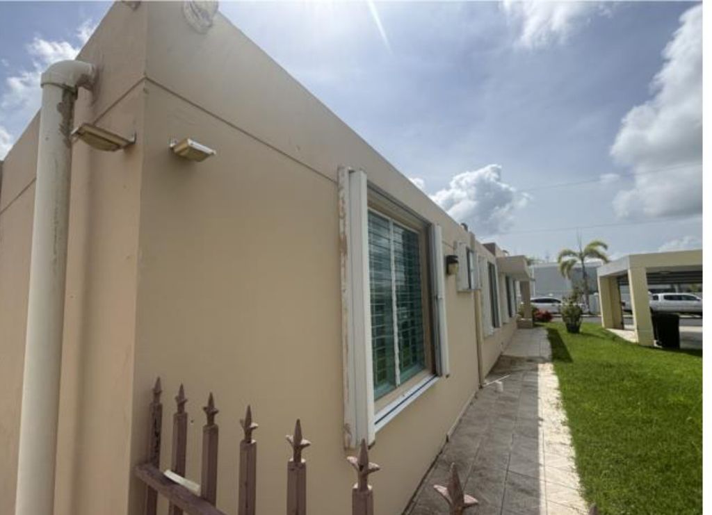 B-11, Calle Andros Las Piedras 00771 PR