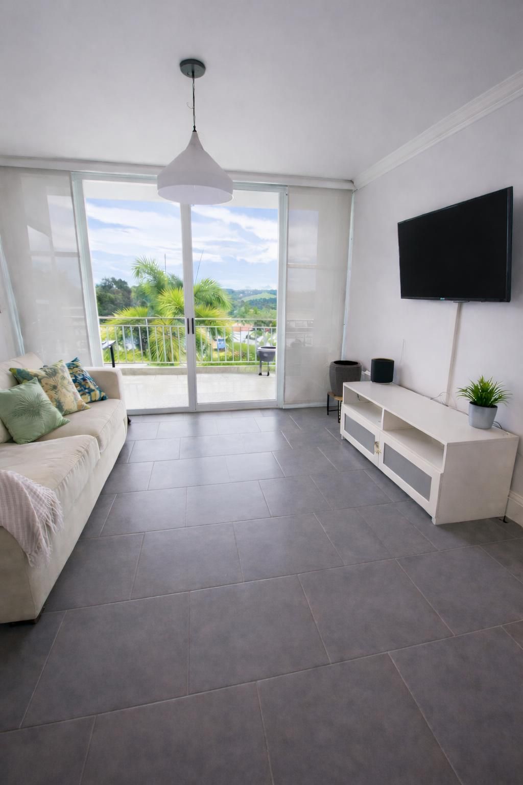 205, Paraiso Escondido Cabo Rojo 00622 PR