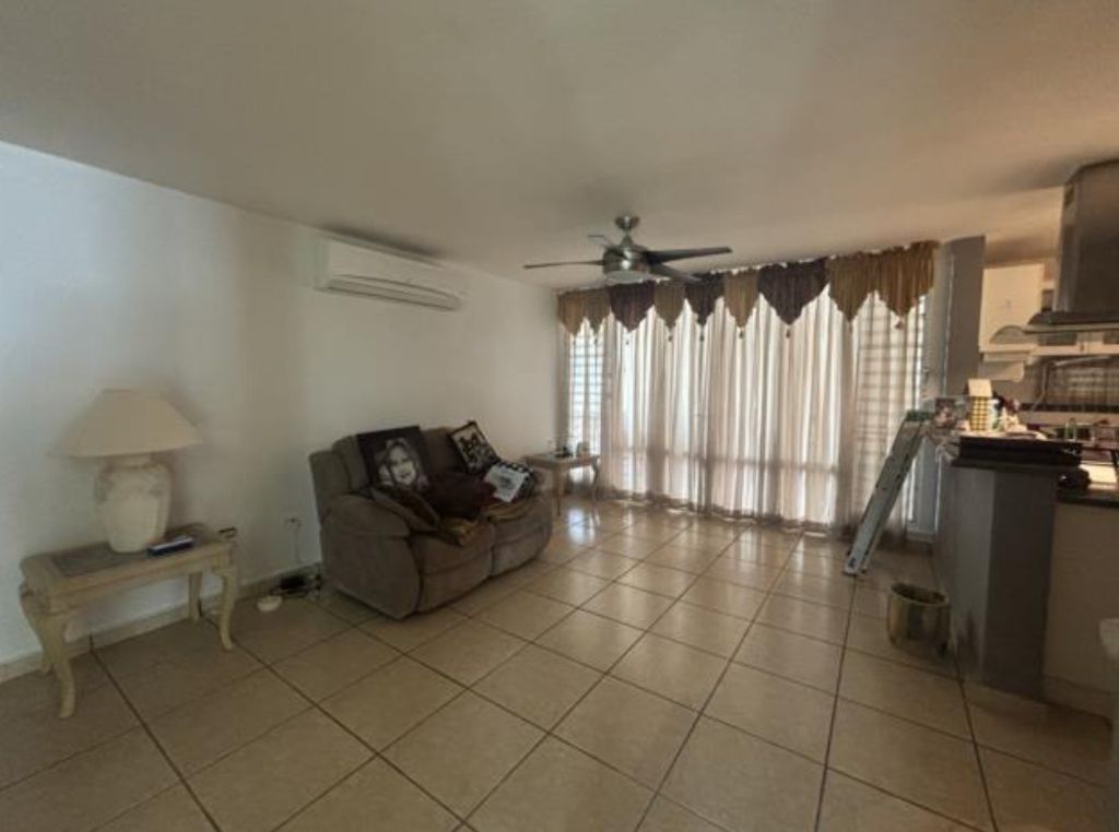 B-11, Calle Andros Las Piedras 00771 PR