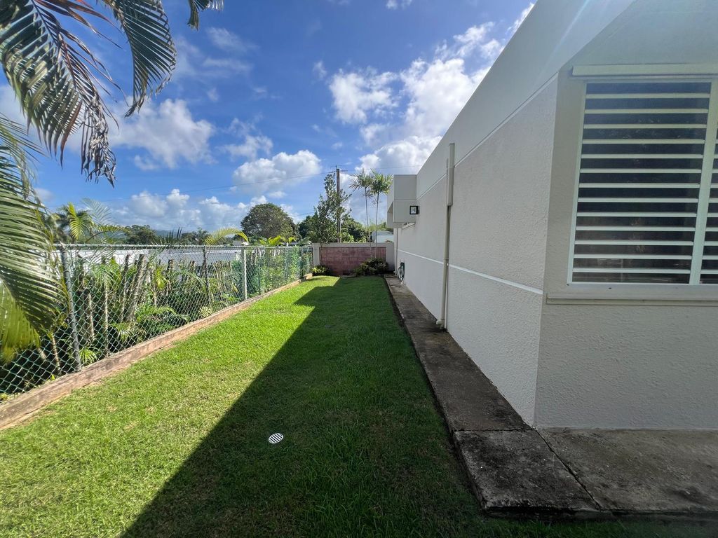 Urb. Estancias Del Río, Yaguez 46 Aguas Buenas 00703 PR