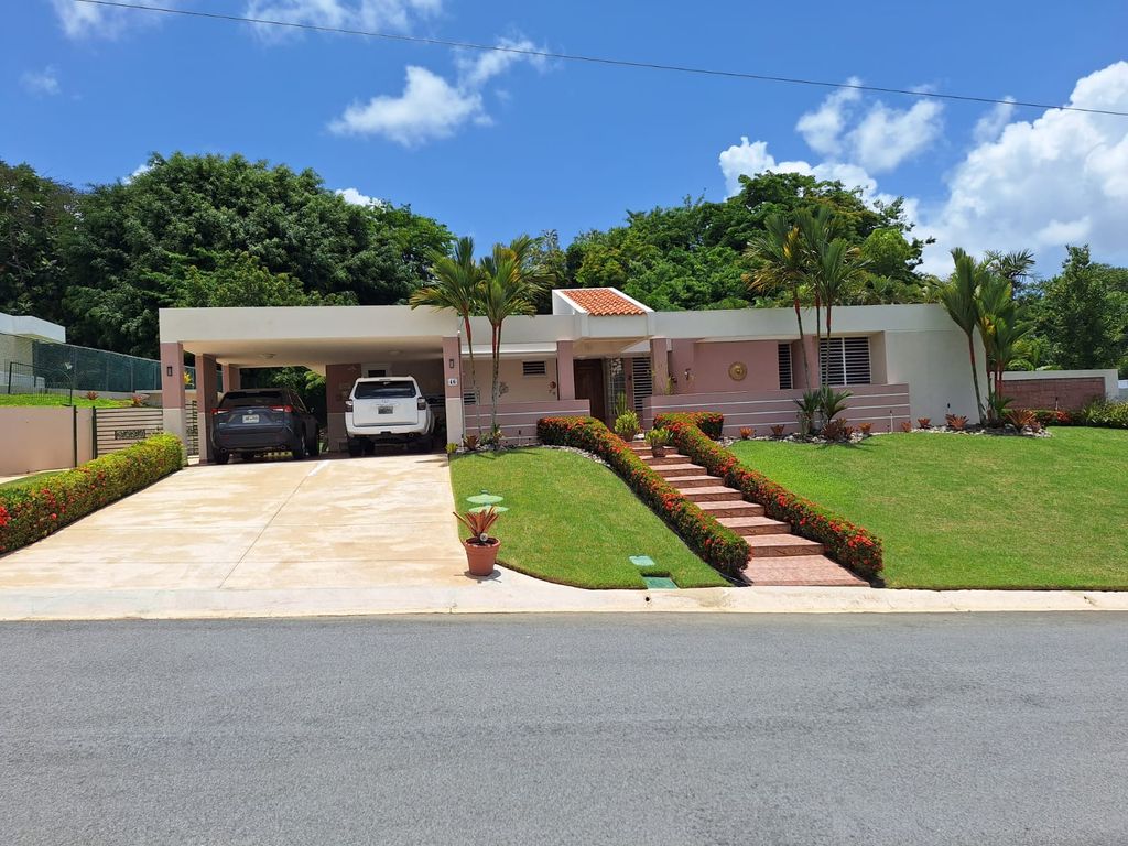 Urb. Estancias Del Río, Yaguez 46 Aguas Buenas 00703 PR