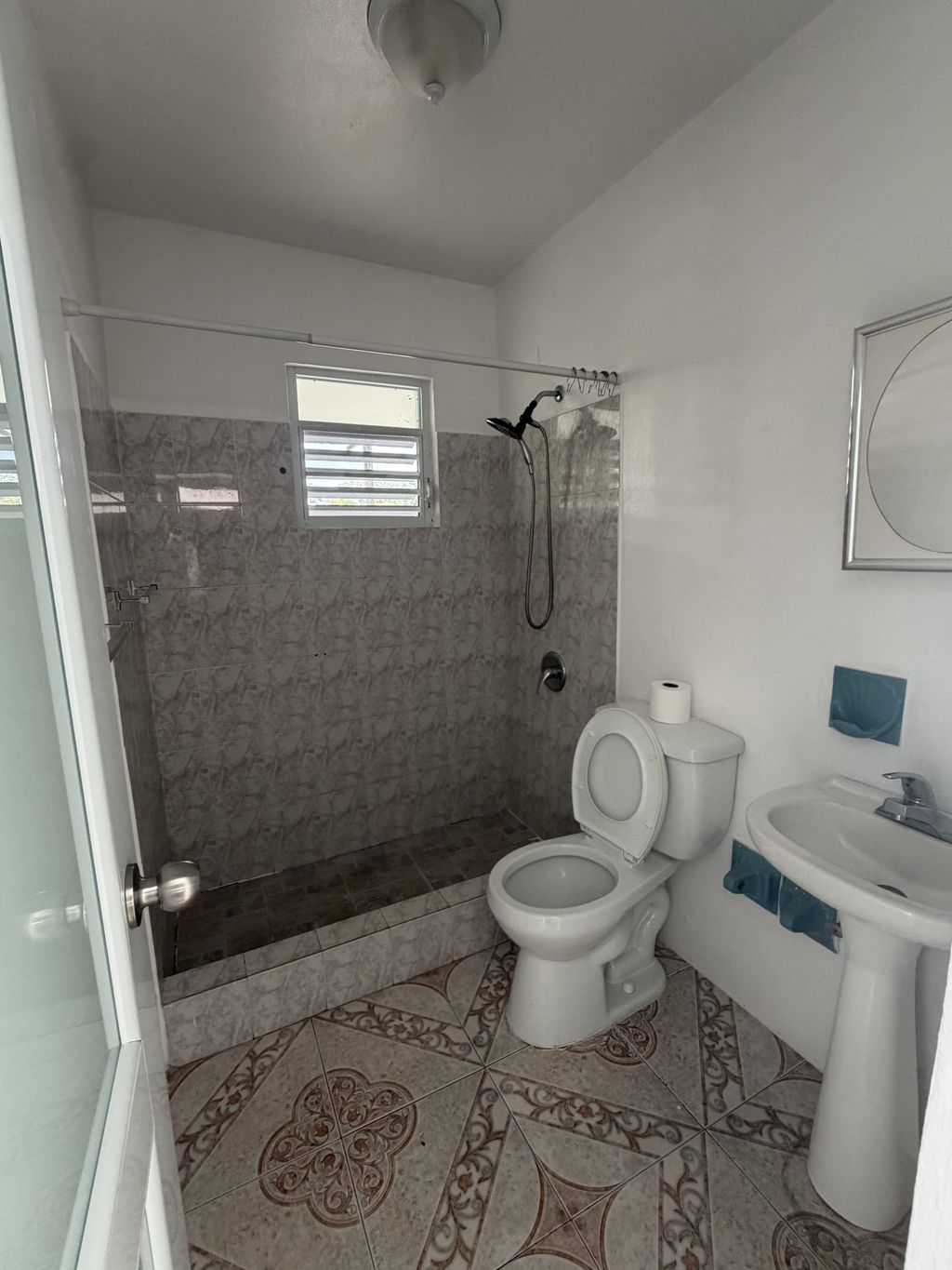 E16, 2, Urb. Reparto San Jose Gurabo 00778 PR