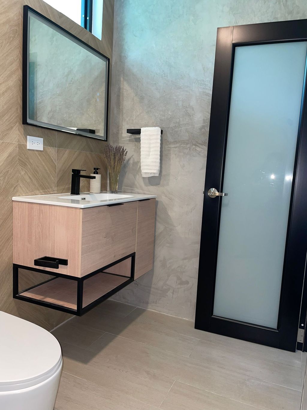 312B, Arquitecto Pedro Bigay San Juan 00918 PR