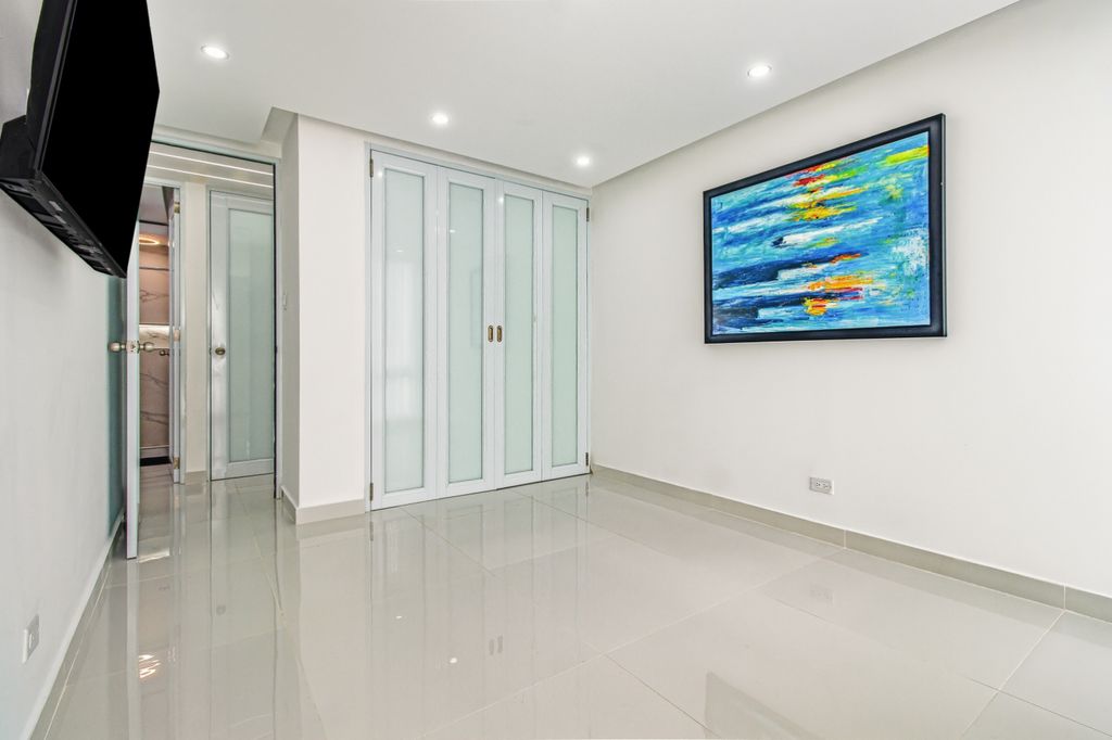 5757, Avenida Isla Verde Carolina 00979 PR