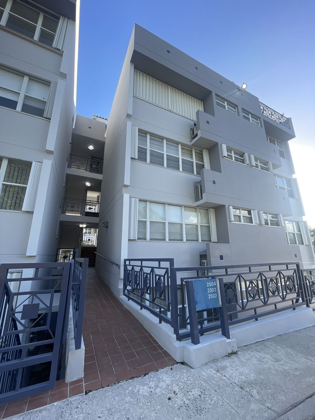 2503, Condominio Tropical Court San Juan 00926 PR