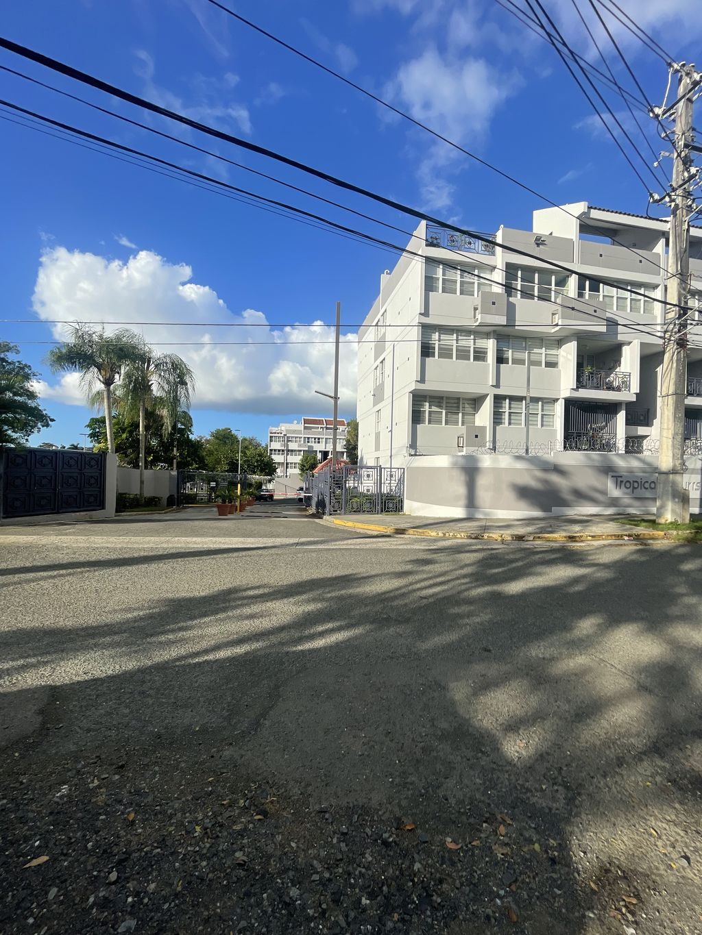 2503, Condominio Tropical Court San Juan 00926 PR