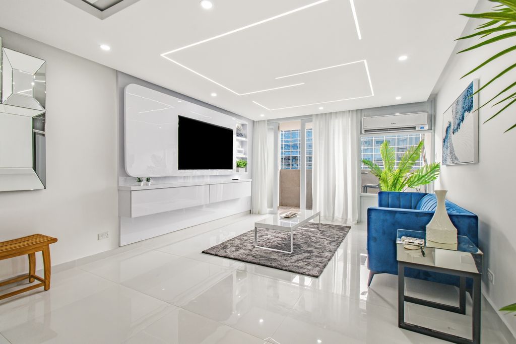 5757, Avenida Isla Verde Carolina 00979 PR