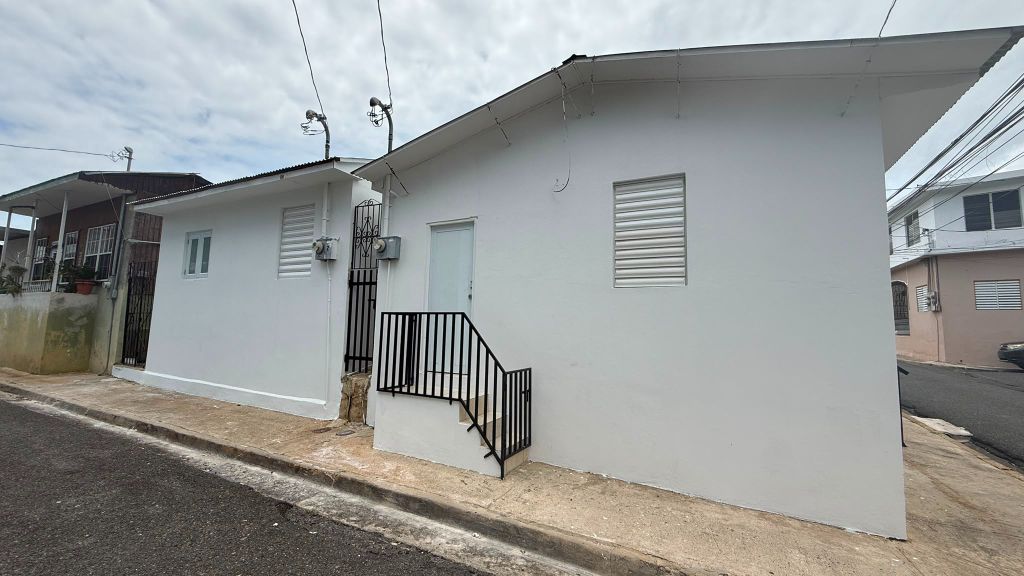 51 C, Padre Perez Esq Loiza Cordero, Anasco - 11