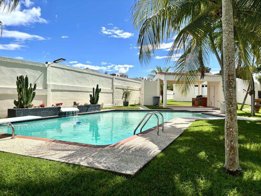 A-22, Paseo Mayor, Calle 6 San Juan 00926 PR