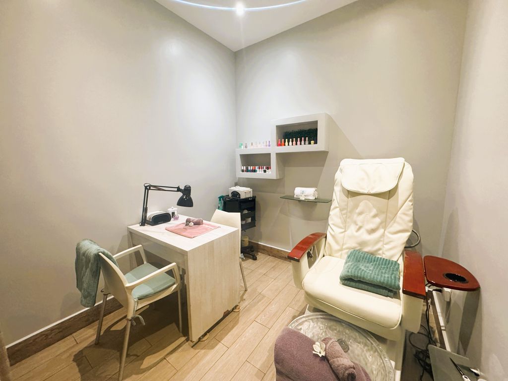 CLINICA DE ESTETICA,  Dorado 00646 PR