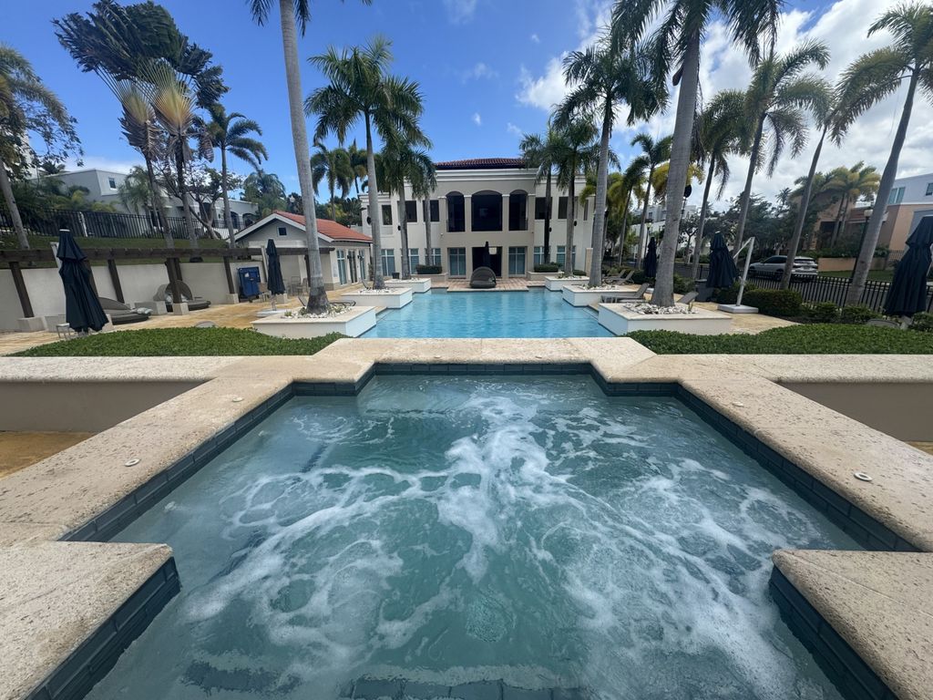 44, Jasper, Treasure Point Dorado 00646 PR