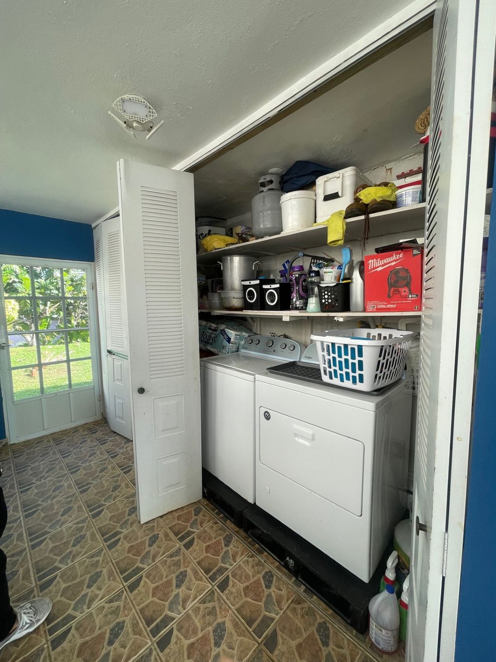 J3 , 6, Vista Monte Cidra 00739 PR