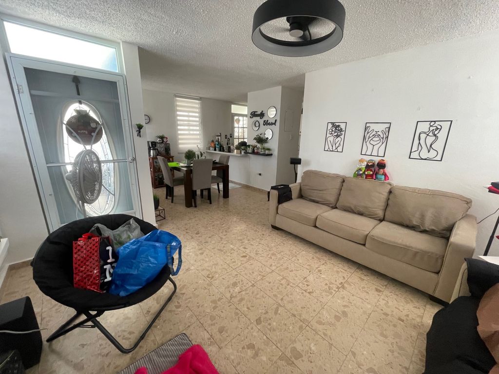 J3 , 6, Vista Monte Cidra 00739 PR