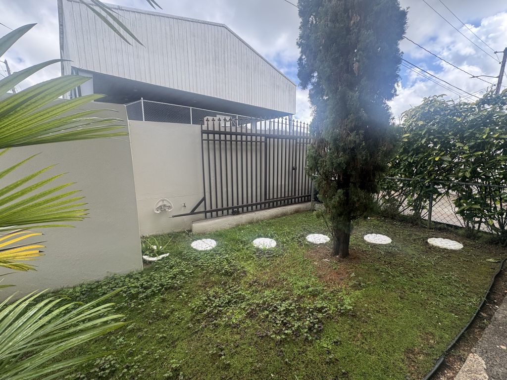 230, 13, Los Puertos Dorado 00646 PR