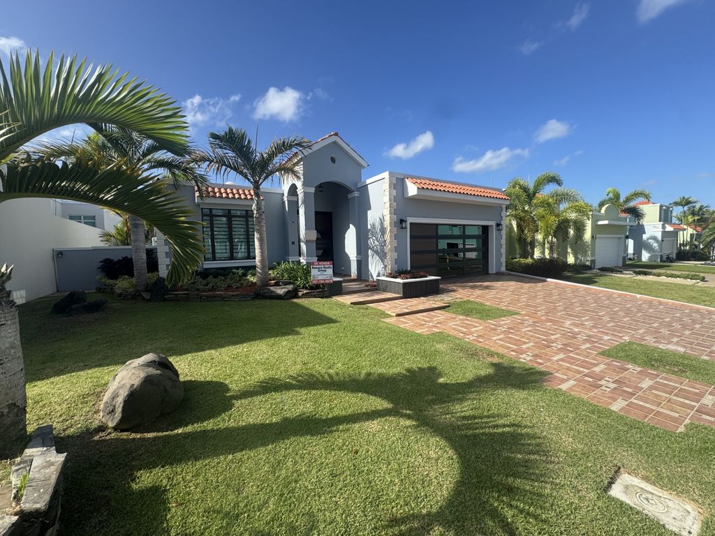 44, Jasper, Treasure Point Dorado 00646 PR