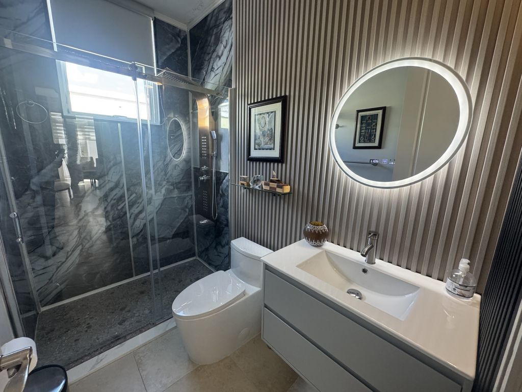 44, Jasper, Treasure Point Dorado 00646 PR