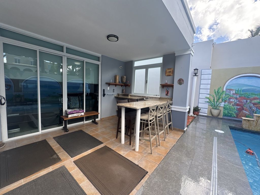 44, Jasper, Treasure Point Dorado 00646 PR