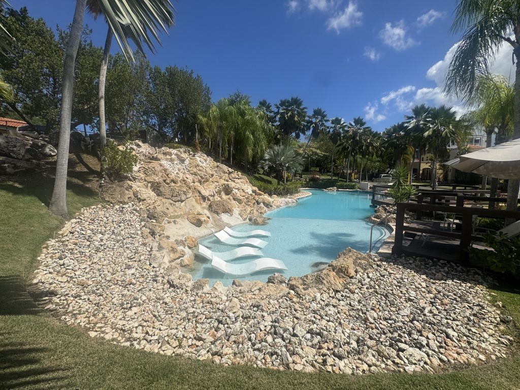 44, Jasper, Treasure Point Dorado 00646 PR