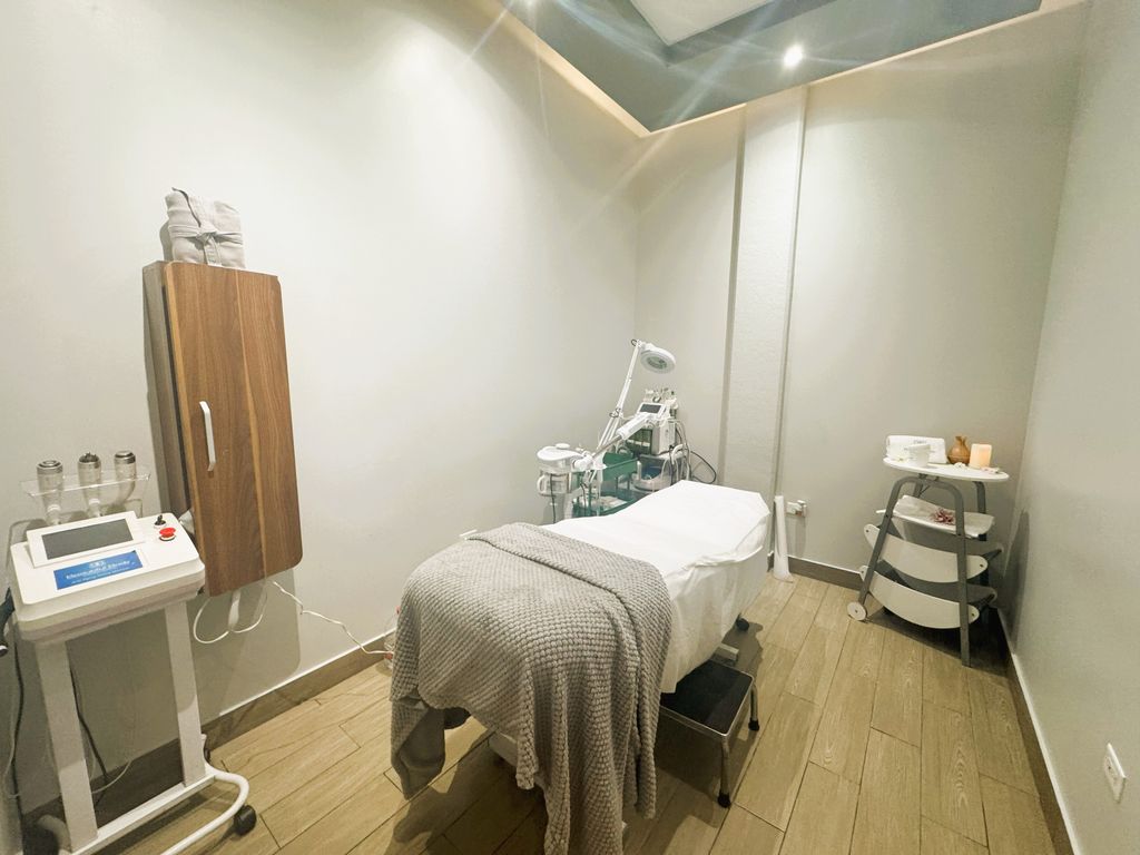 CLINICA DE ESTETICA,  Dorado 00646 PR