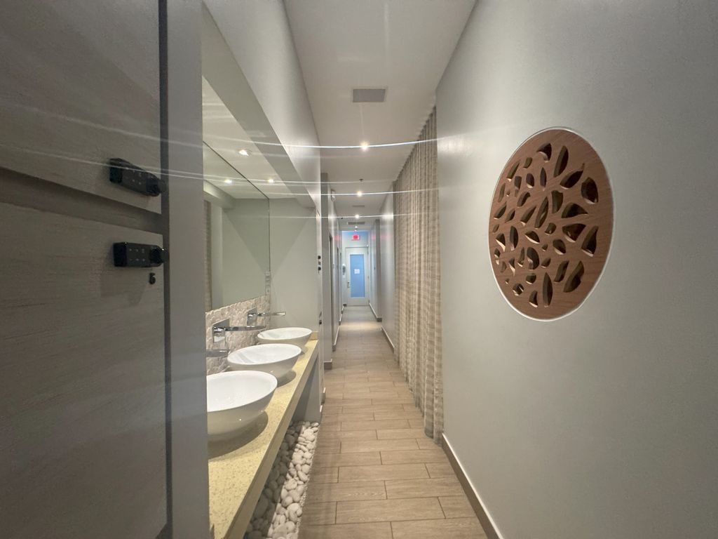 CLINICA DE ESTETICA,  Dorado 00646 PR