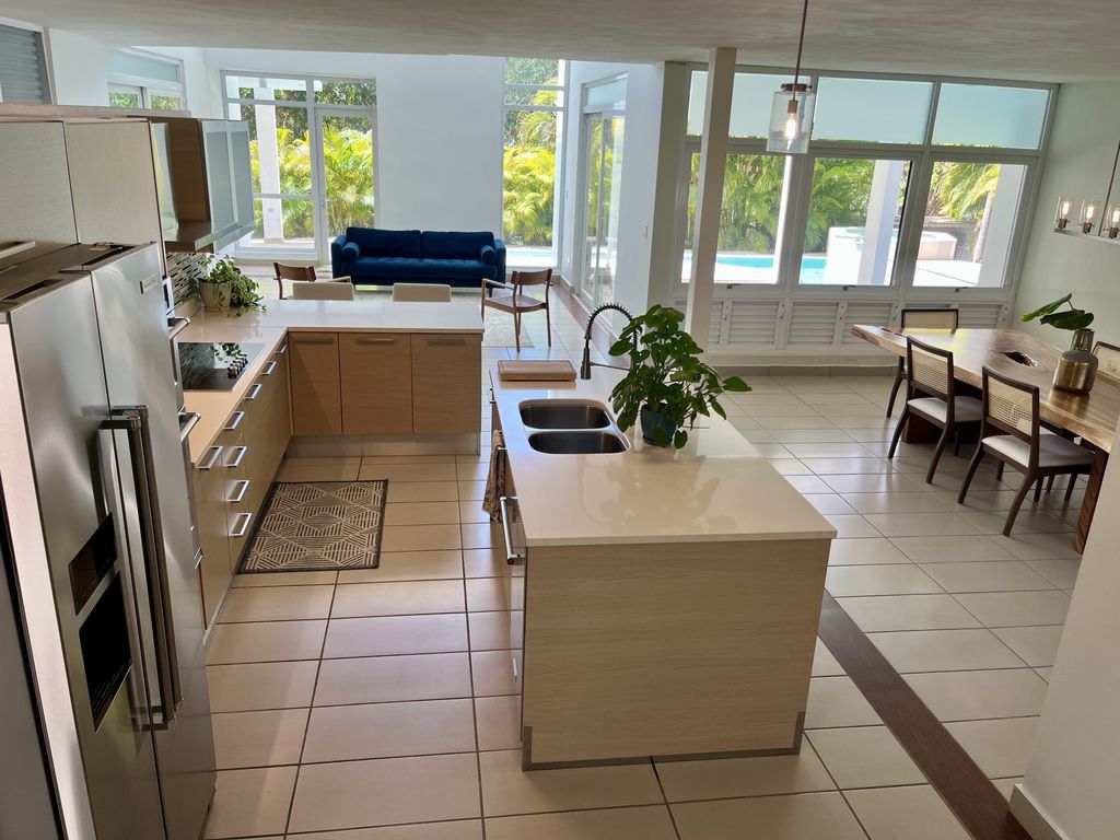 213, Neblina, Los Altos Gurabo 00778 PR