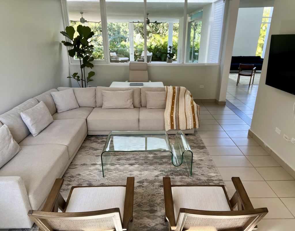 213, Neblina, Los Altos Gurabo 00778 PR