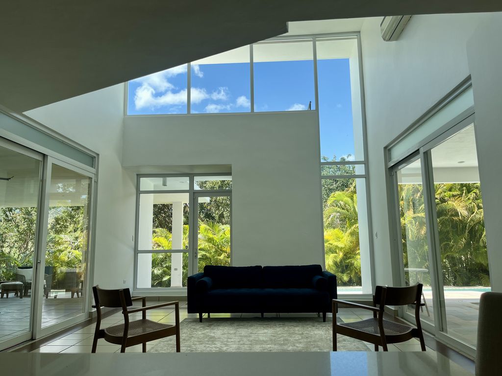 213, Neblina, Los Altos Gurabo 00778 PR