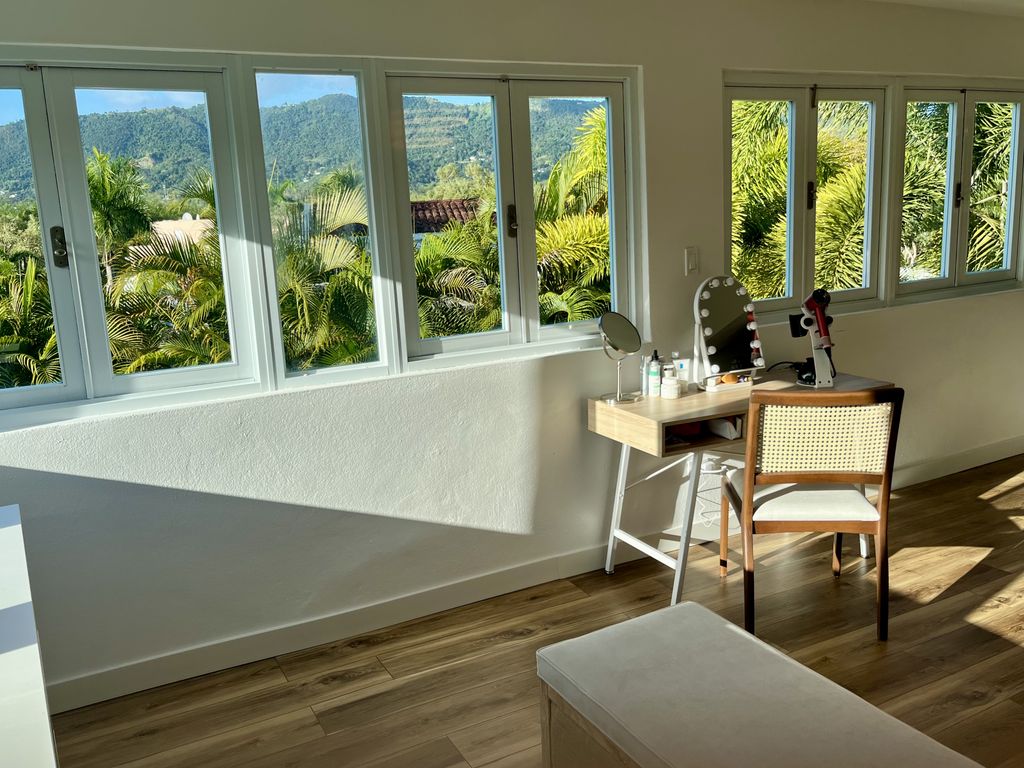 213, Neblina, Los Altos Gurabo 00778 PR