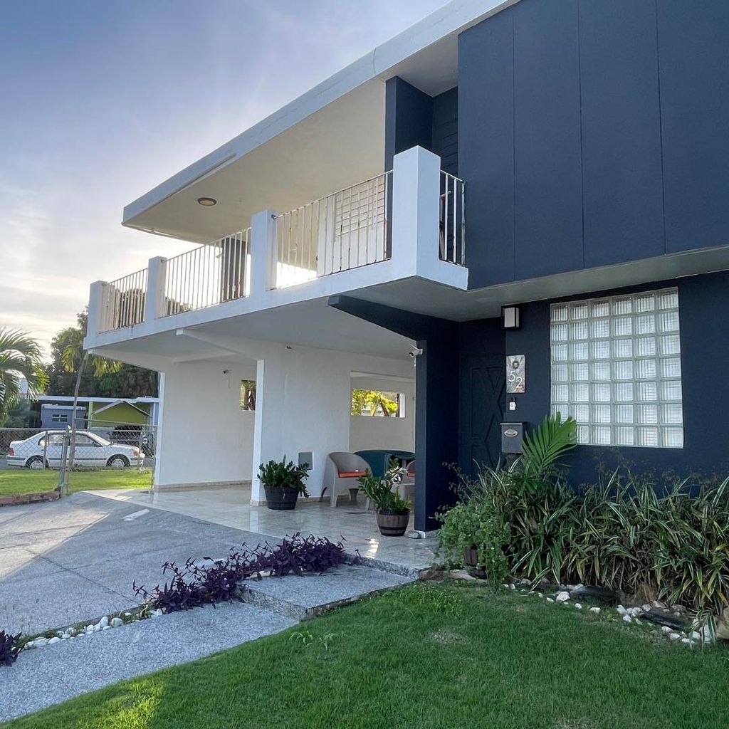 BLQ C 9, Jdns De Borinquen, Calle 1 Aguadilla 00603 PR