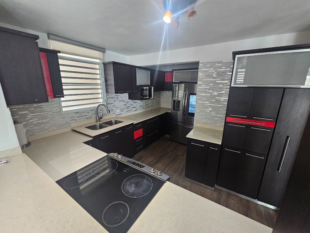 17, Calle East, Gurabo - 4